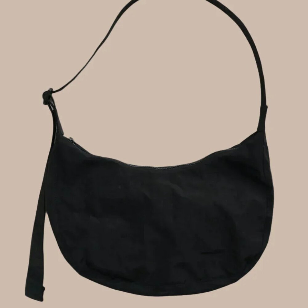 brand new baggu crescent bag with tags still on